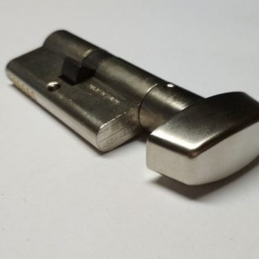 Cilindro de alta seguridad Tesa con perilla T63B3030N