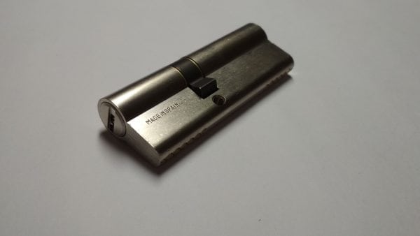 Cilindro Tesa desfasado T6353550 níquel